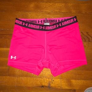 hot pink under armour compression shorts